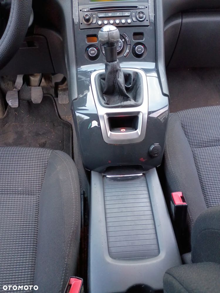 Peugeot 5008 1.6 Premium - 15