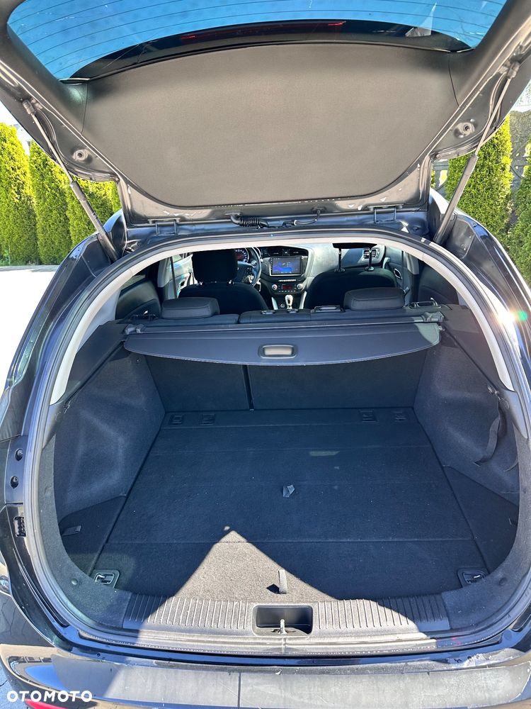 Kia Ceed 1.6 CRDi 128 Platinum Edition - 30