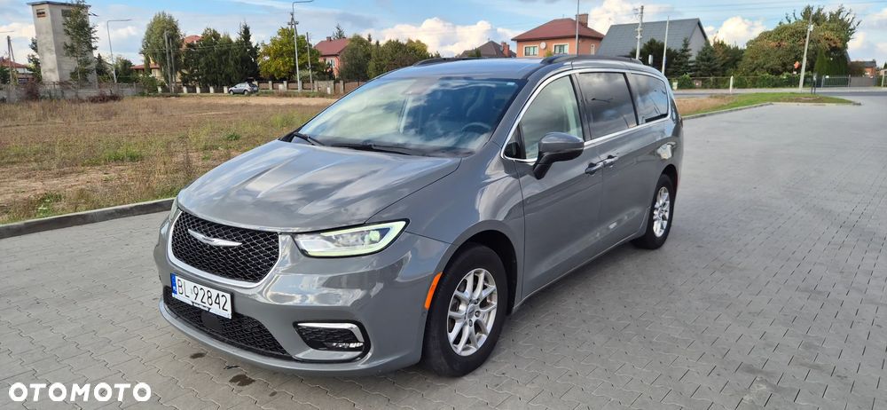 Chrysler Pacifica 2023 photo 3