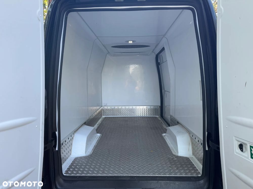 Mercedes-Benz Sprinter 319 - 14