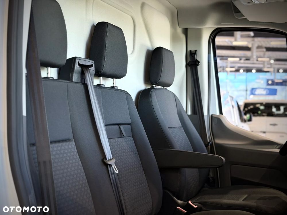 Ford Transit - 32