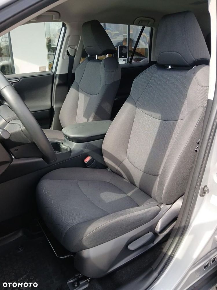Toyota RAV4 - 40