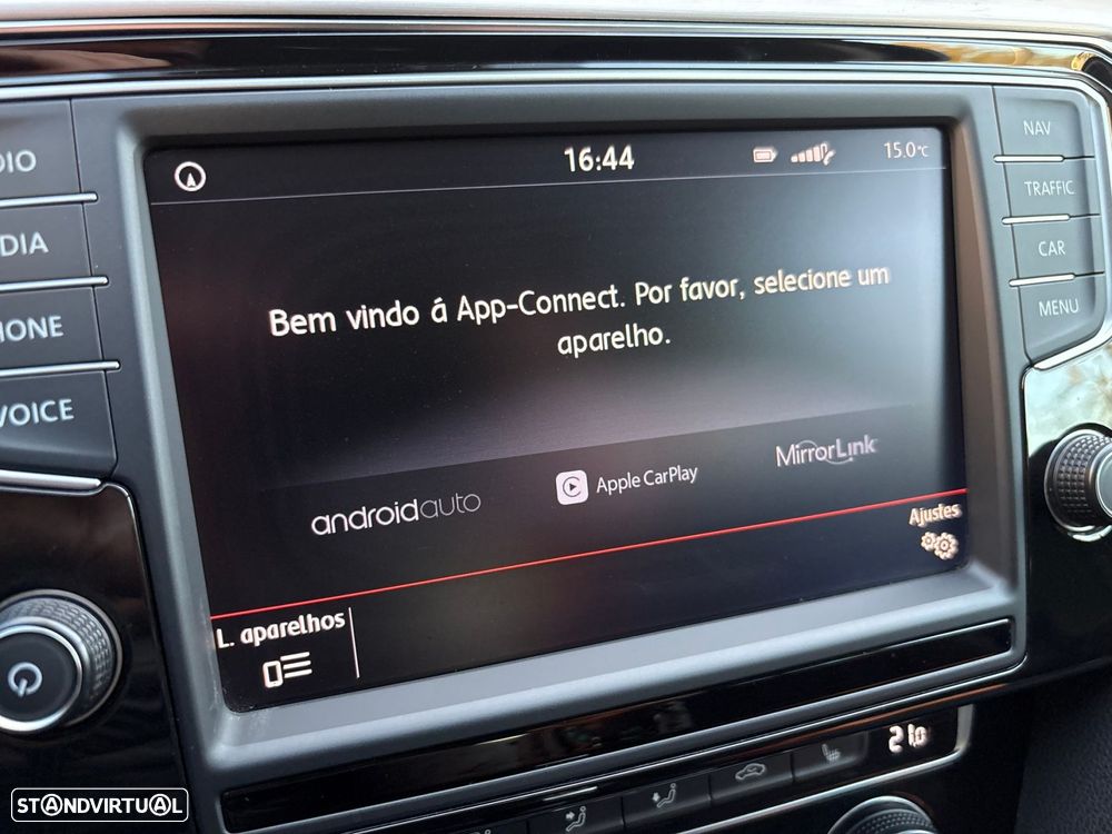 VW Passat Variant 2.0 TDi Highline DSG - 35