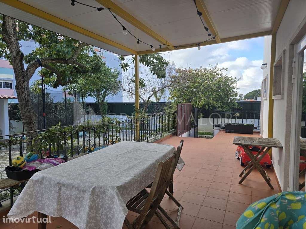 Moradia independente em Pilotos-Lazarim- Costa da Caparica - Grande imagem: 4/27