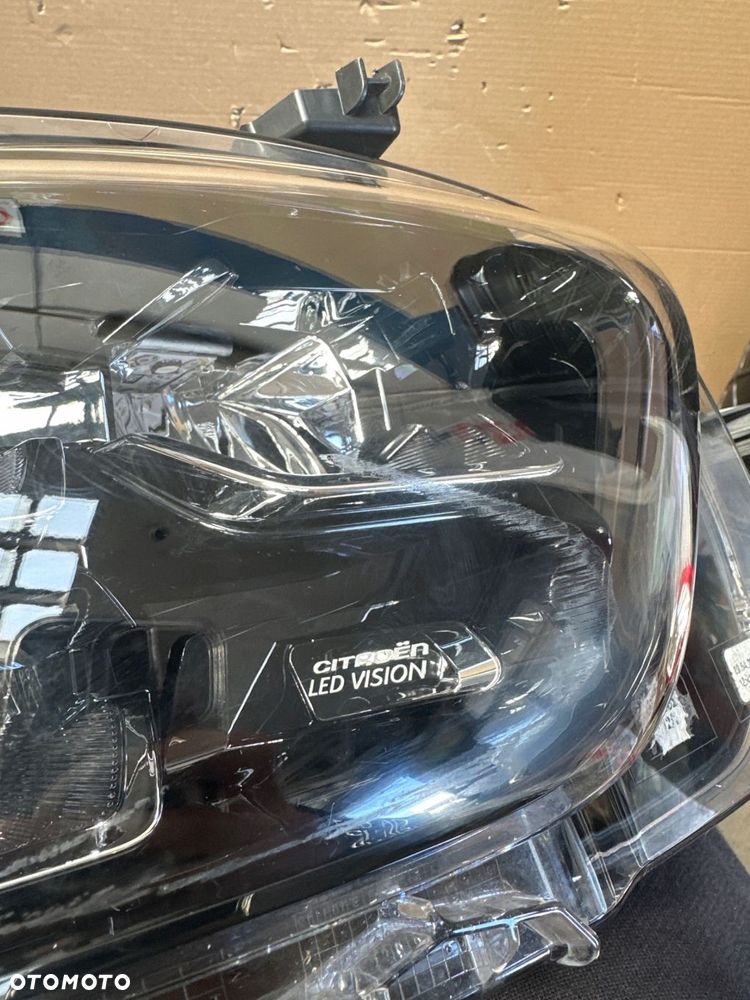 citroen c3 iii lift lampa prawa przód full led 9836161580 - 12