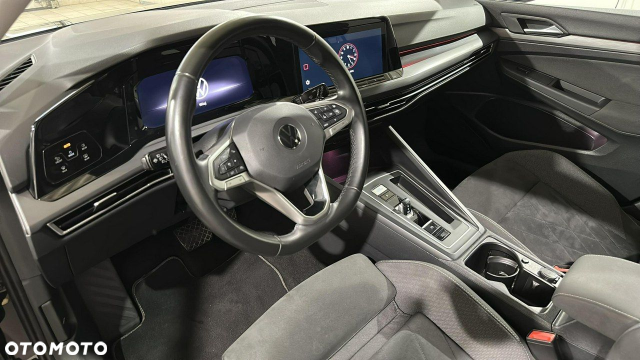 Volkswagen Golf - 11