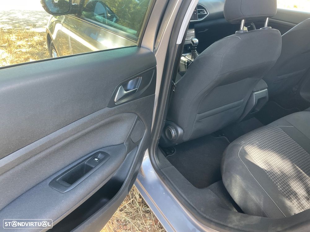 Peugeot 308 SW BlueHDi 120 Stop & Start Style - 21