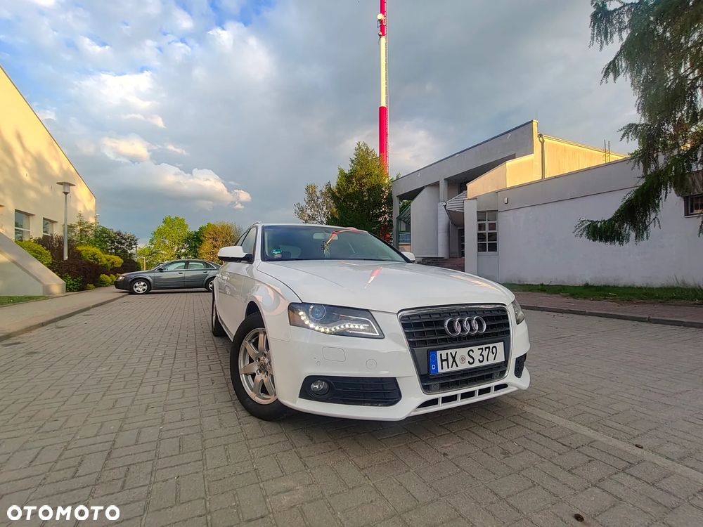 Audi A4 Avant - 1