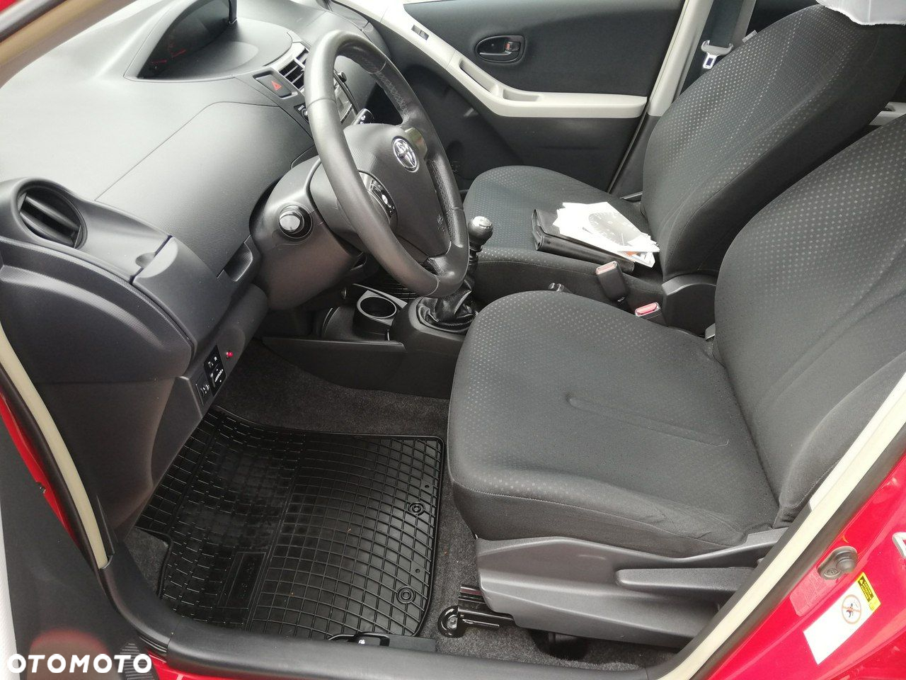 Toyota Yaris - 16