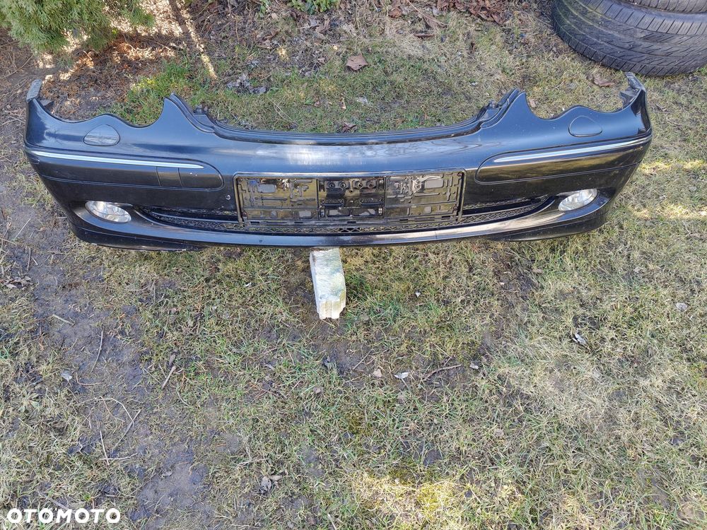 MERCEDES W203 Zderzak przedni Przód Pod Spryskiwacze Chrom 040 Czarny Xenon Avantgarde - 1