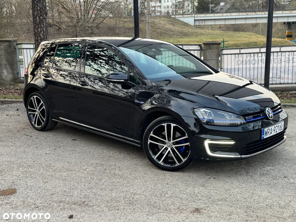 Volkswagen Golf - 5