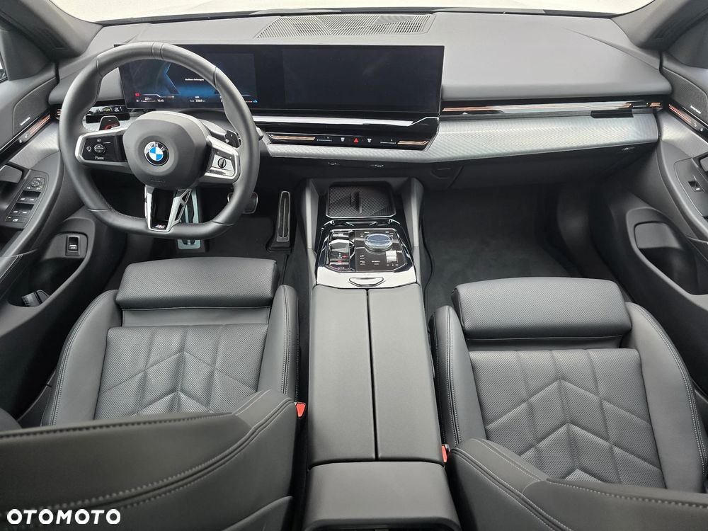 BMW Seria 5 520d xDrive - 10