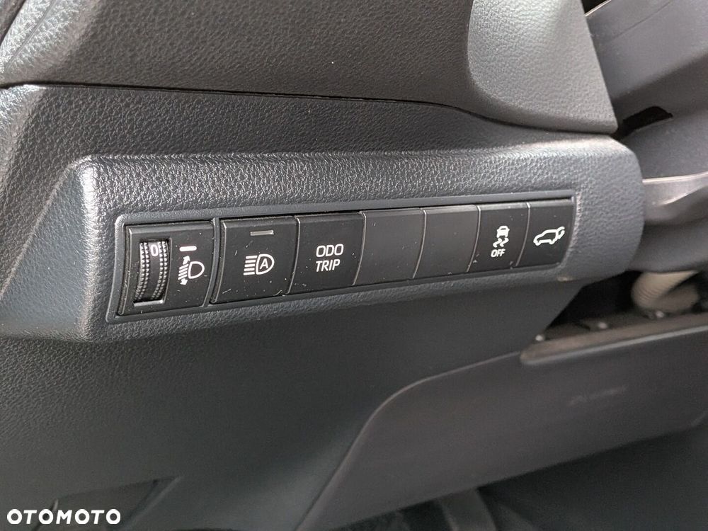 Toyota Corolla 2.0 Hybrid Style - 28