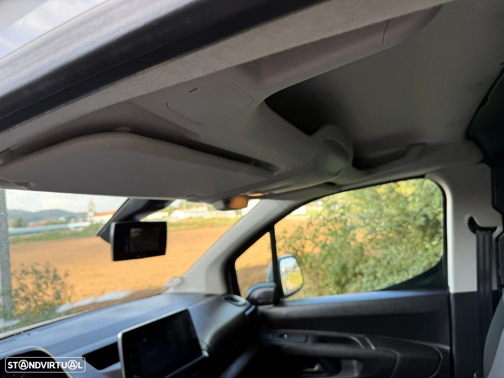 Peugeot Partner 1.5 BlueHdi Premium GPS ECRÃ102 cv 3 Lug 6 vel - 28