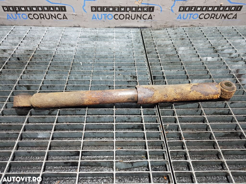 Amortizor Stanga Spate Toyota Hilux 2.5 2010 - 2015 SUV 4 Usi (640) Diesel - 2