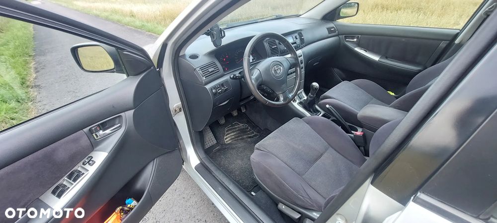 Toyota Corolla 2.0 D-4D - 9