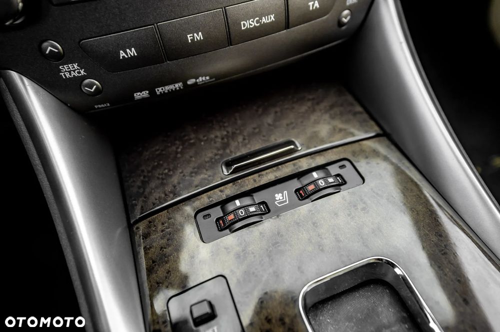 Lexus IS 250 Executive Line - 33