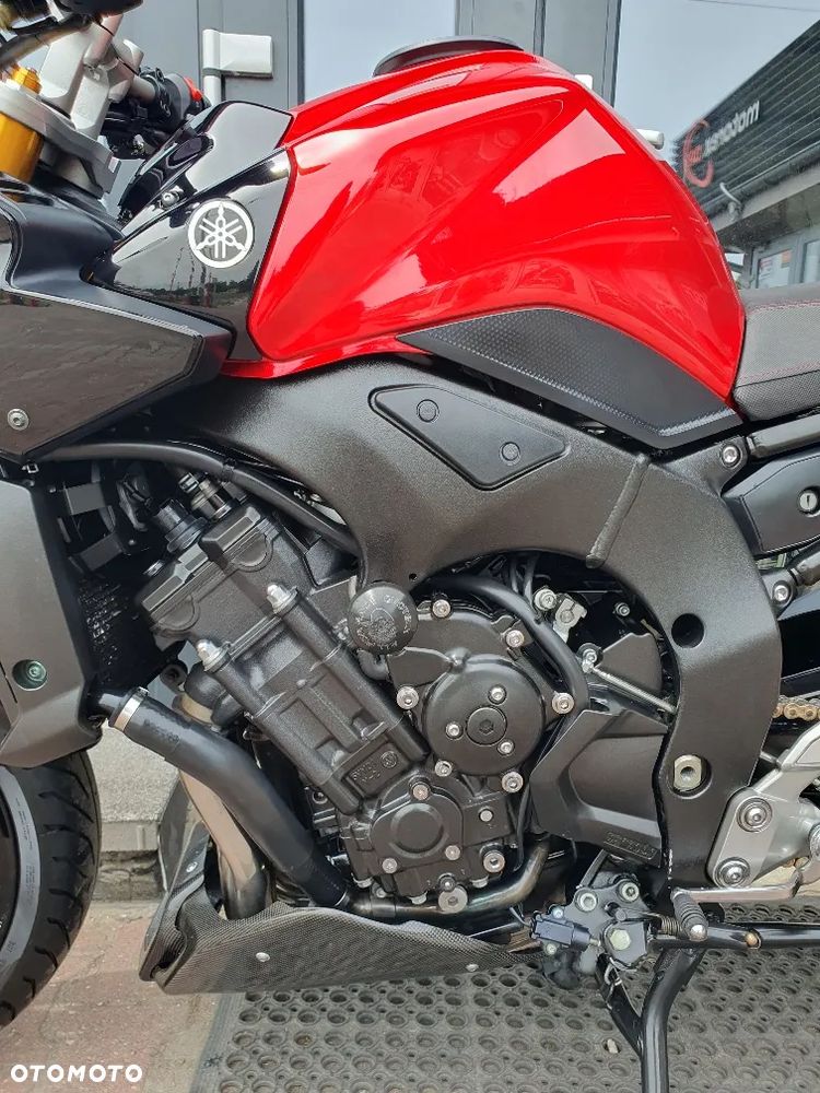 Yamaha FZ - 8
