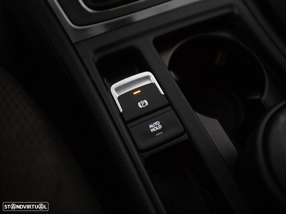 VW Golf Variant 1.6 TDi Confortline - 26