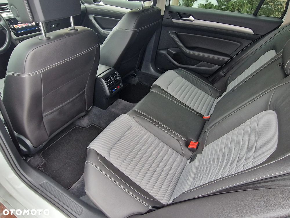 Volkswagen Passat 2.0 TDI DSG (BlueMotion Technology) Highline - 14