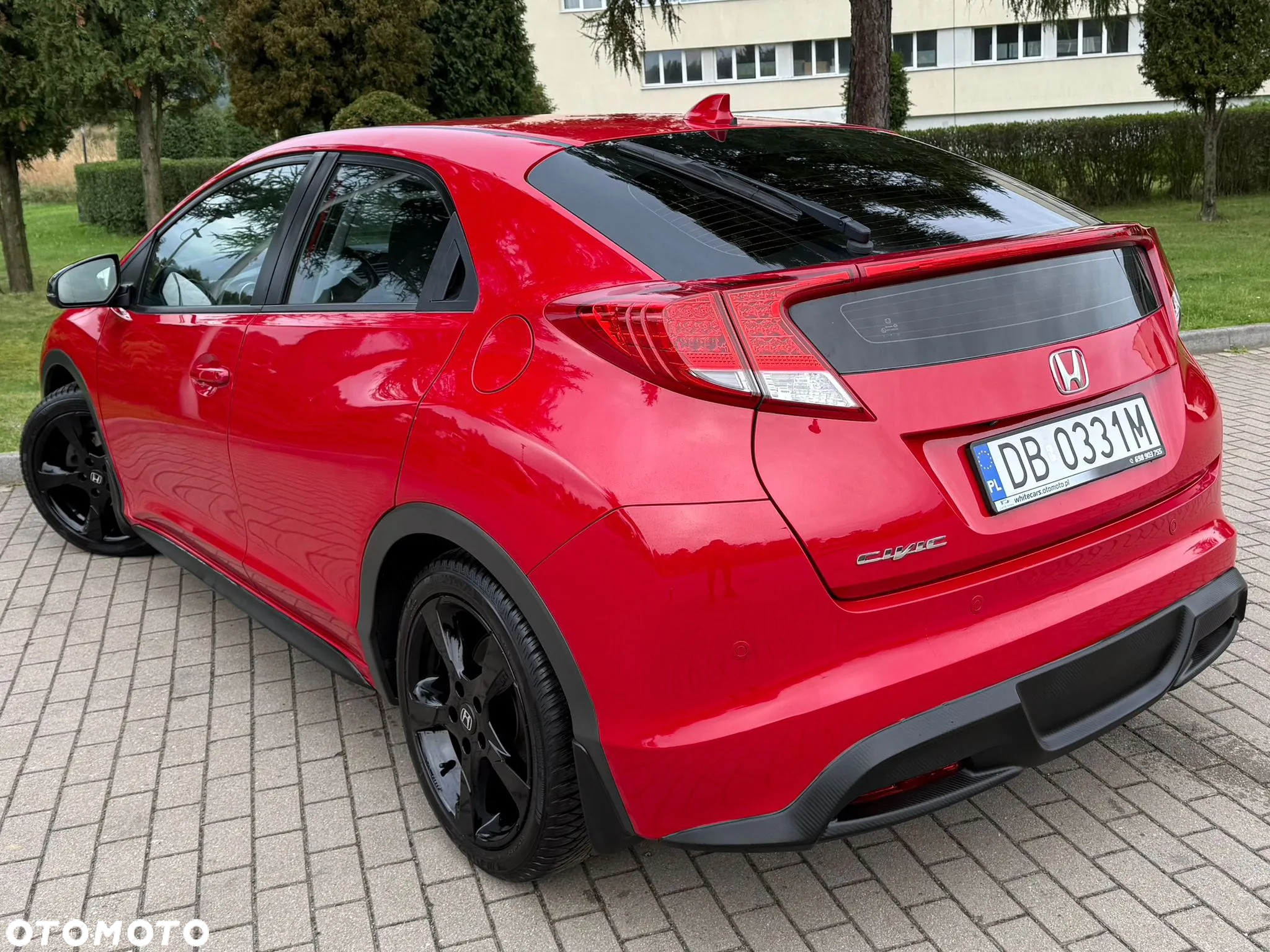 Honda Civic 1.8 i-VTEC Executive Black Edition - 3