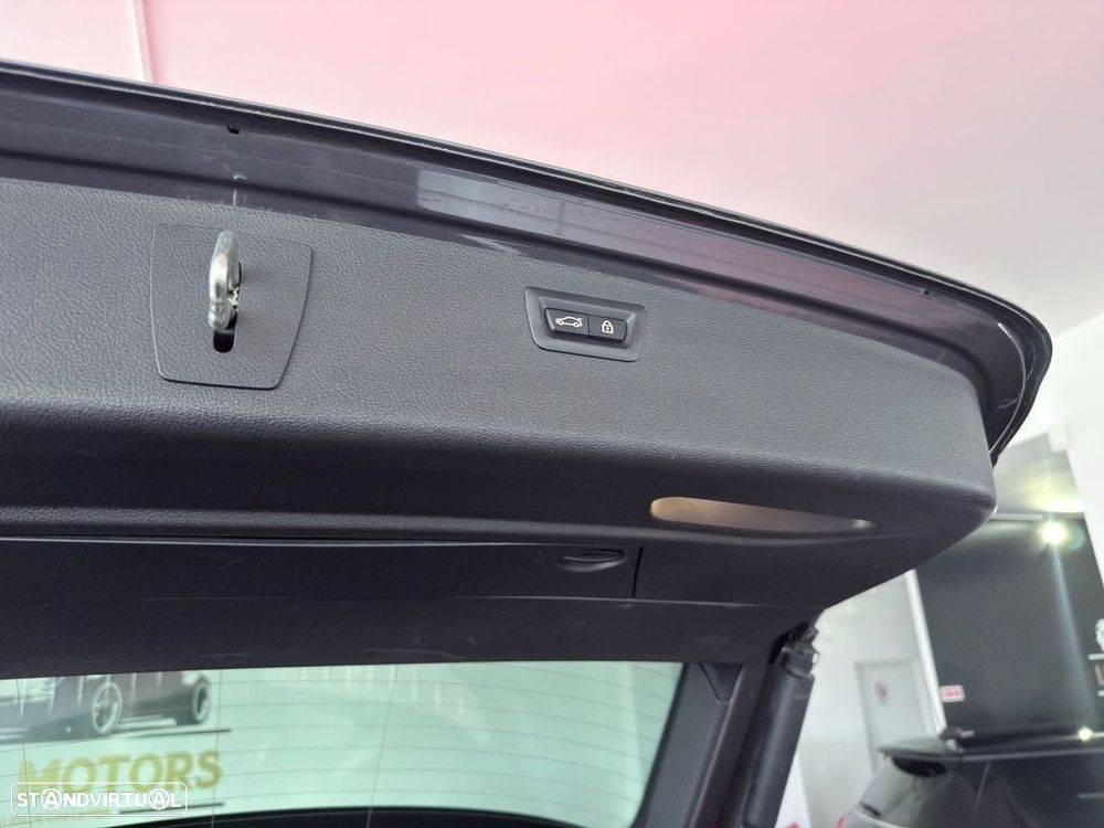 BMW 318 d Pack M Shadow Auto - 34