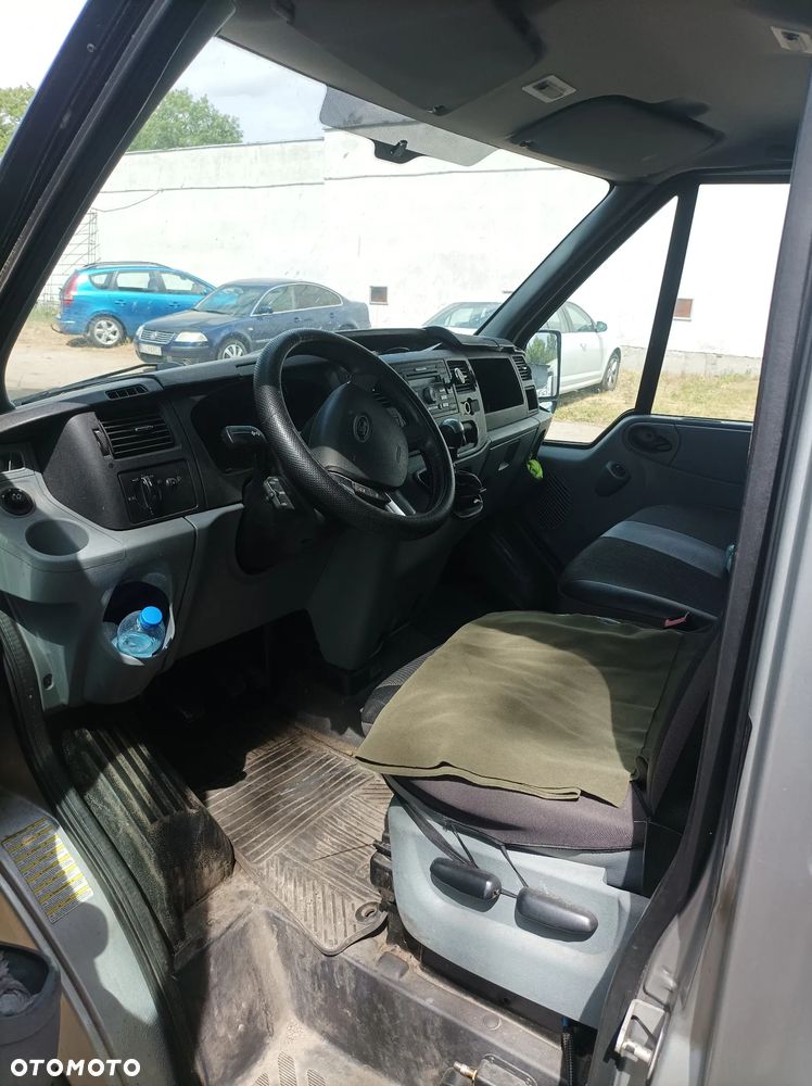 Ford Transit - 8