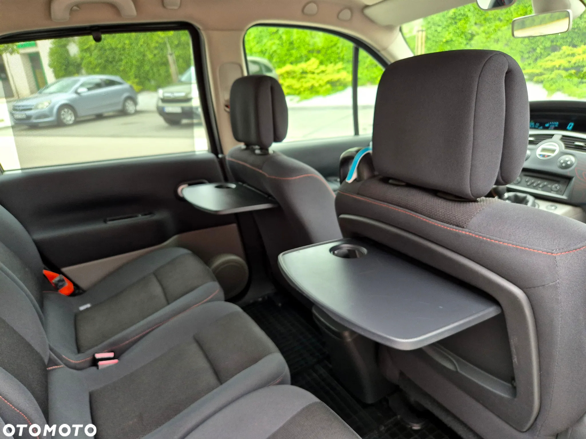Renault Scenic 1.9 dCi FAP Conquest - 32