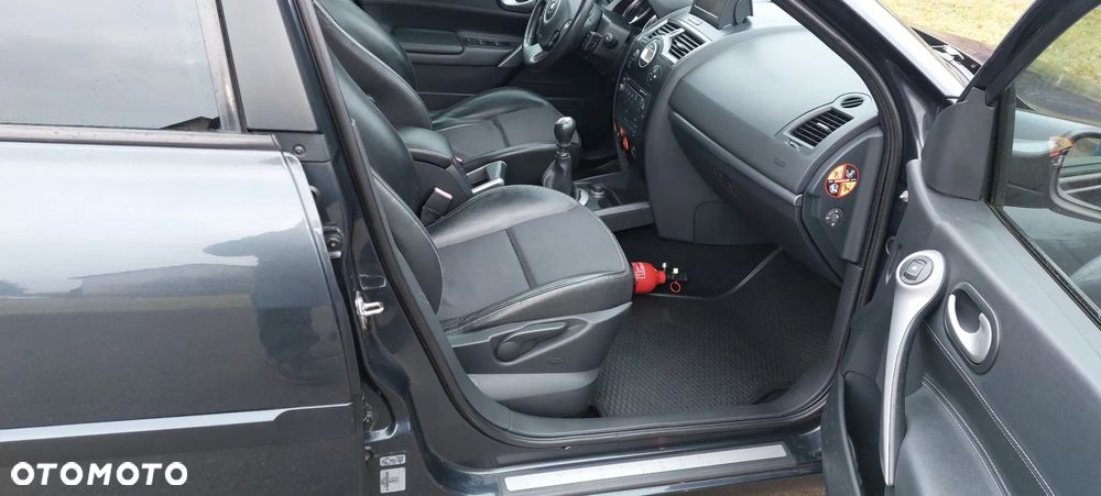 Renault Megane 1.9 dCi Privilege - 23