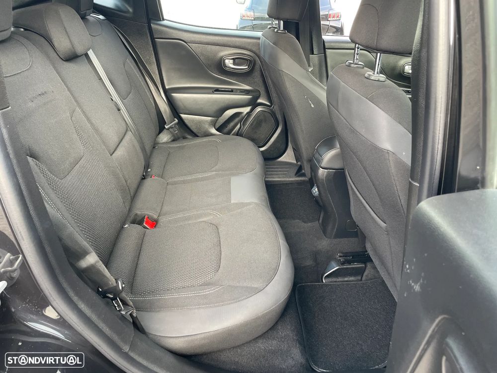 Jeep Renegade 1.0 T Limited - 16