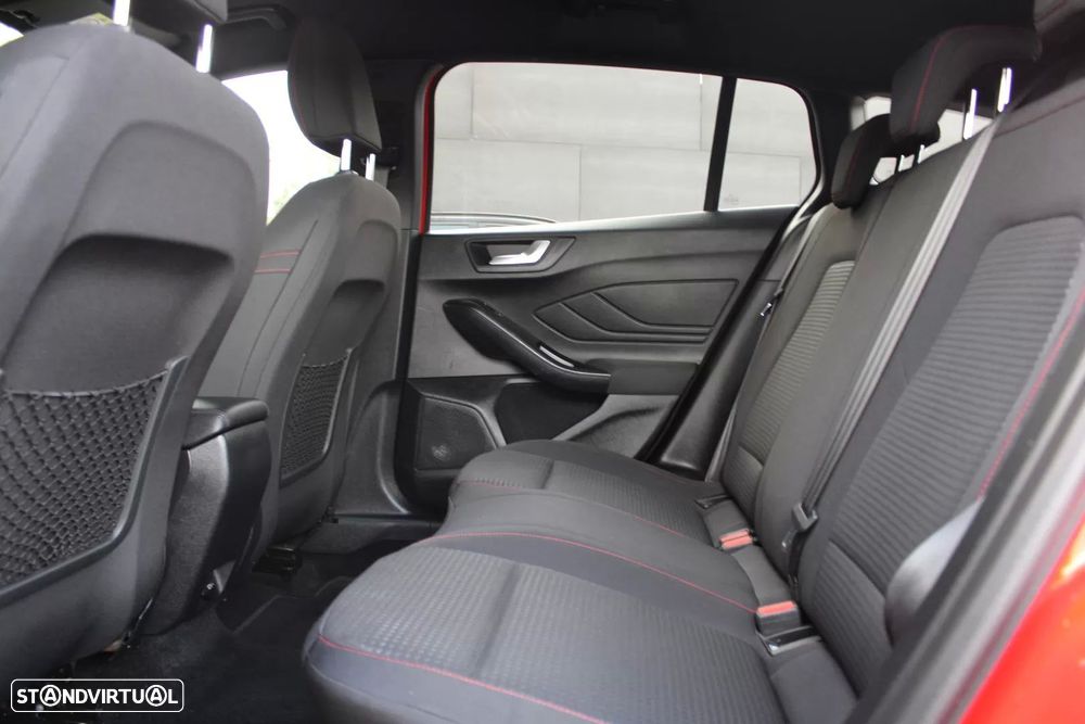 Ford Focus SW 1.5 TDCi EcoBlue ST-Line - 18