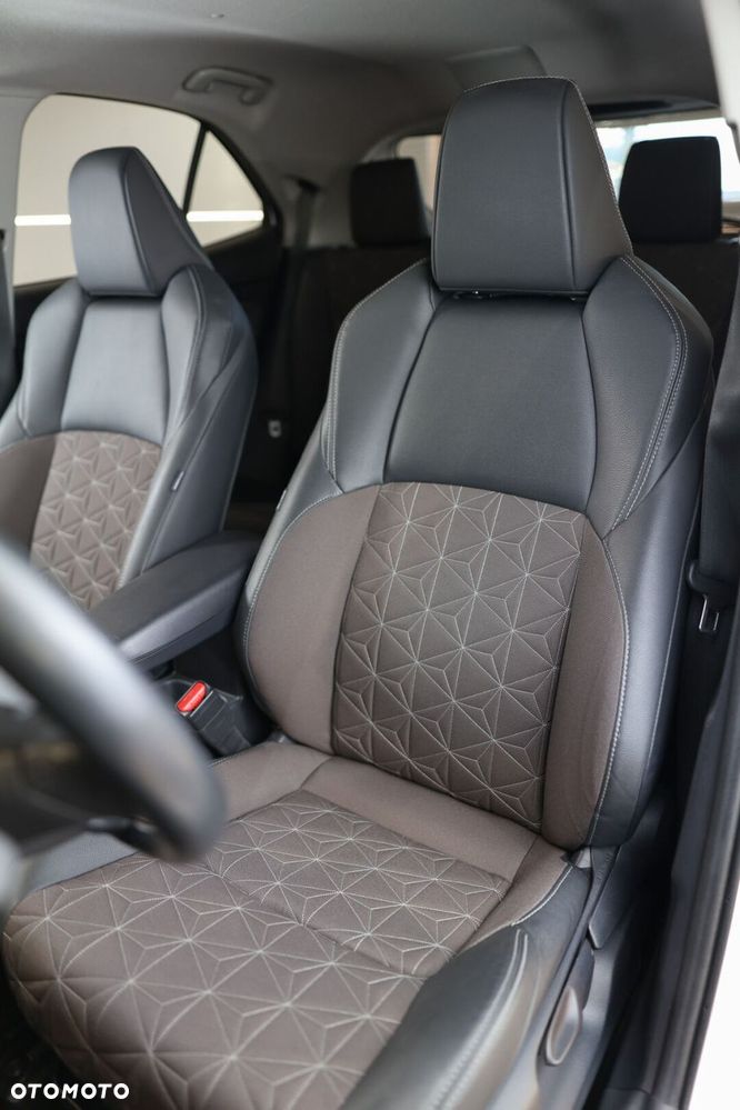 Toyota Yaris Cross - 8