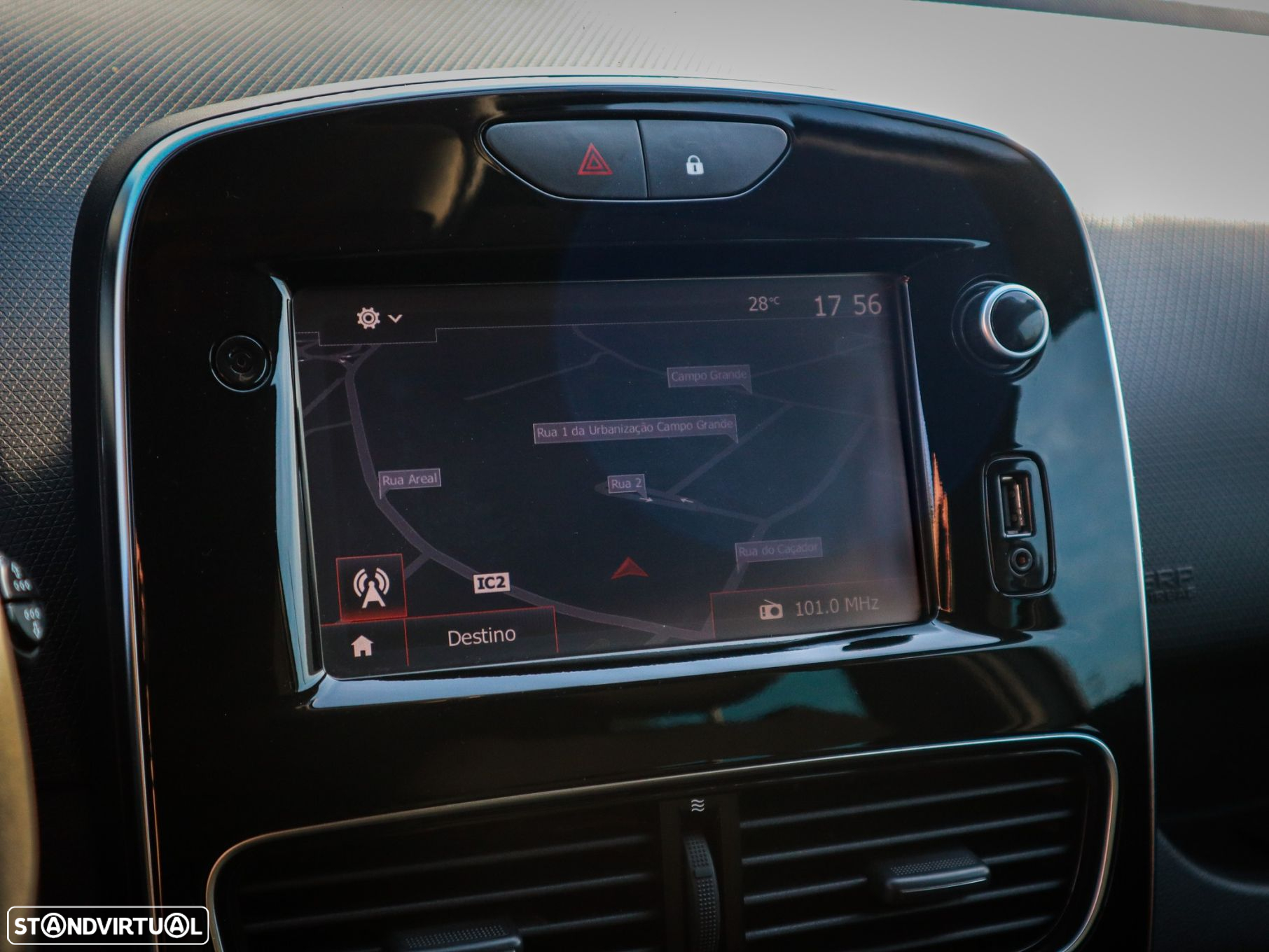 Renault Clio 0.9 TCe Limited Edition - 23