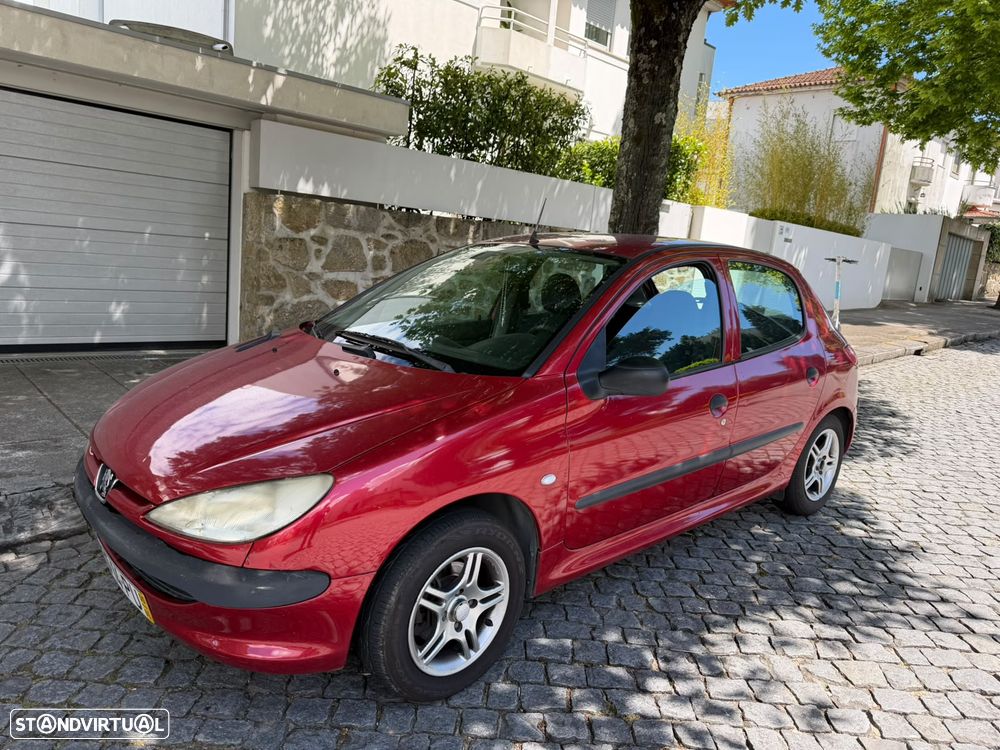 Peugeot 206 1.1 XR - 1