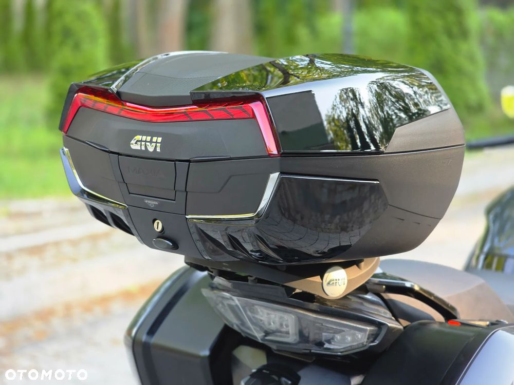 Yamaha FJR - 16