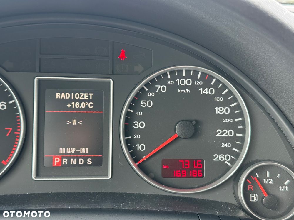 Audi A4 Limousine - 31