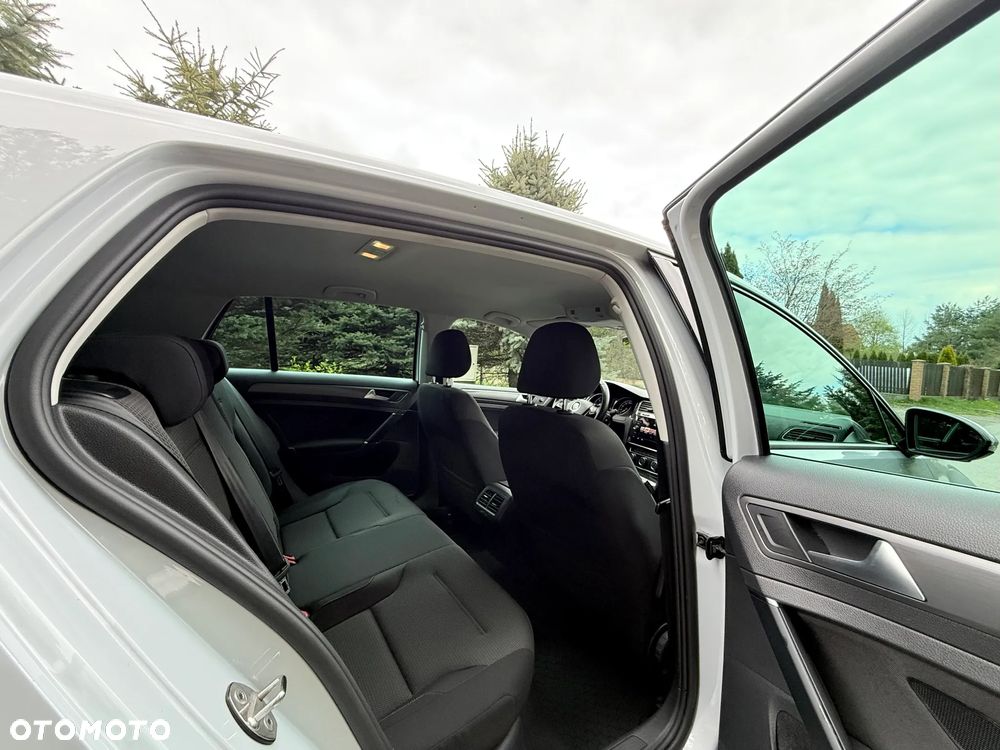Volkswagen Golf 1.6 TDI BMT Comfortline - 28