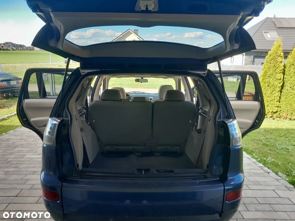 Mitsubishi Outlander 2.0 DI-D 4WD Instyle - 14