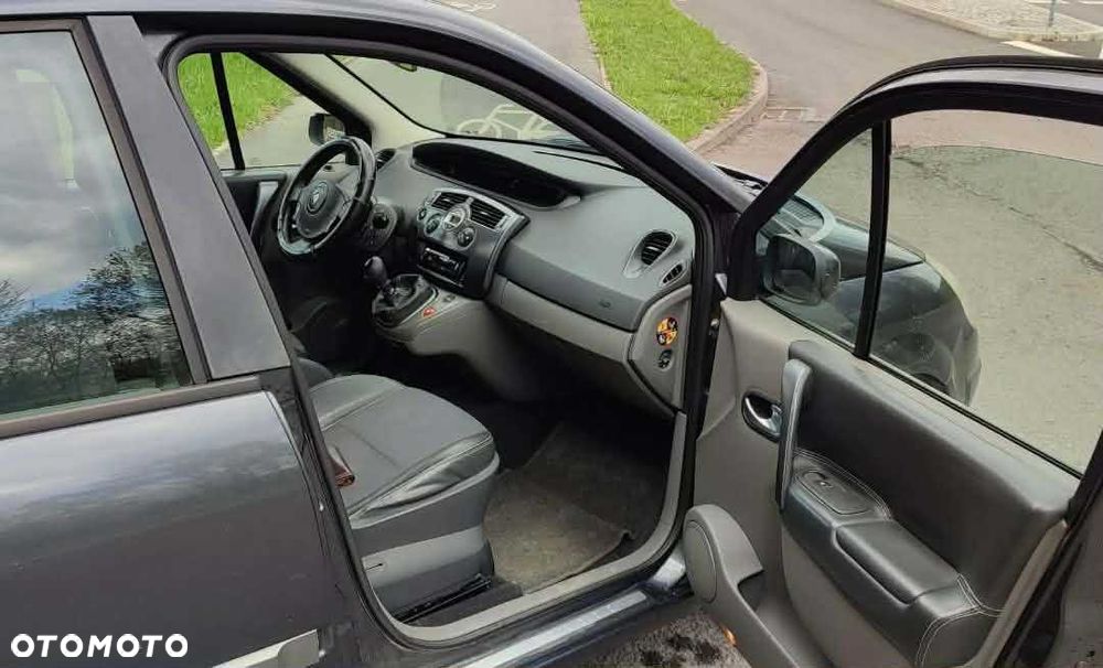 Renault Grand Scenic - 8