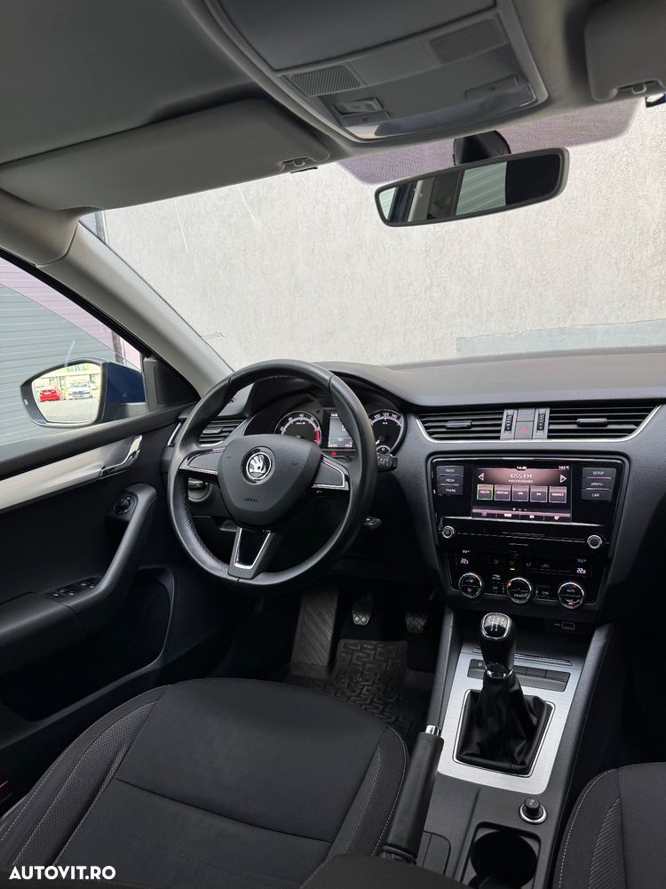 Skoda Octavia - 2