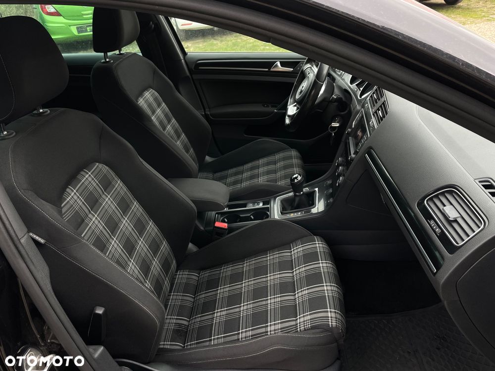 Volkswagen Golf GTD (BlueMotion Technology) - 11