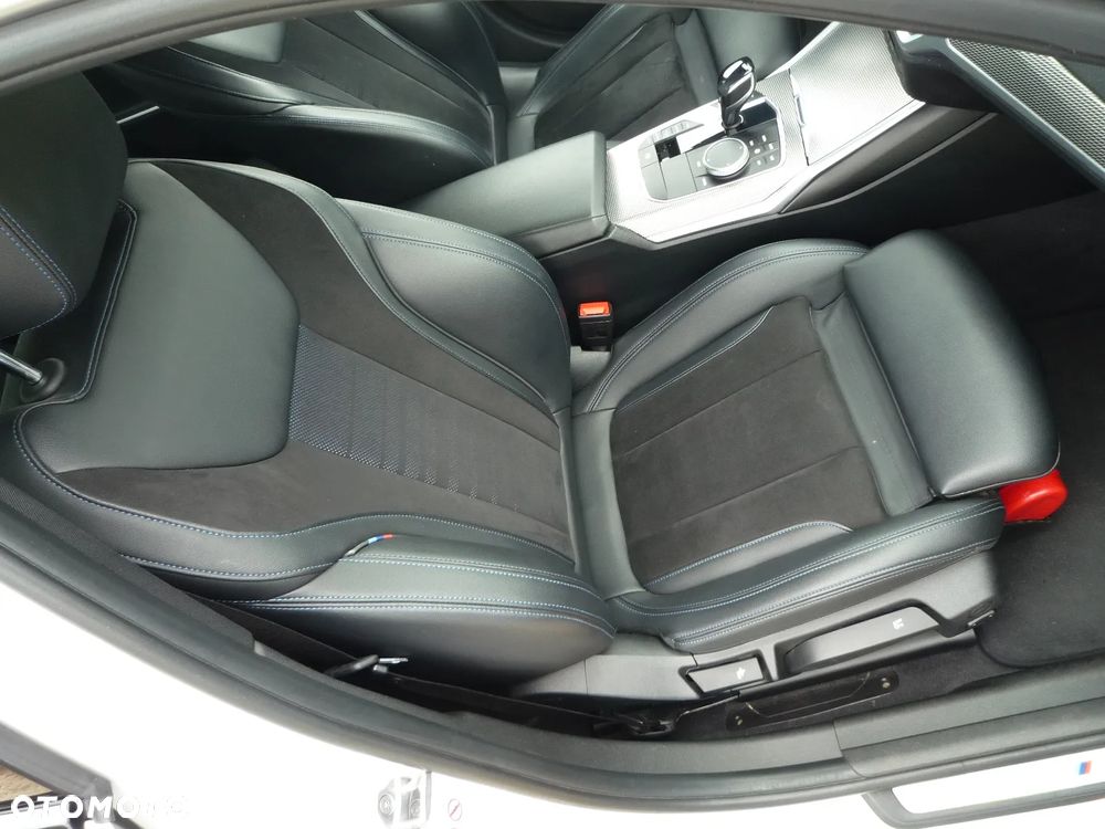 BMW Seria 3 330i xDrive M Sport sport - 24