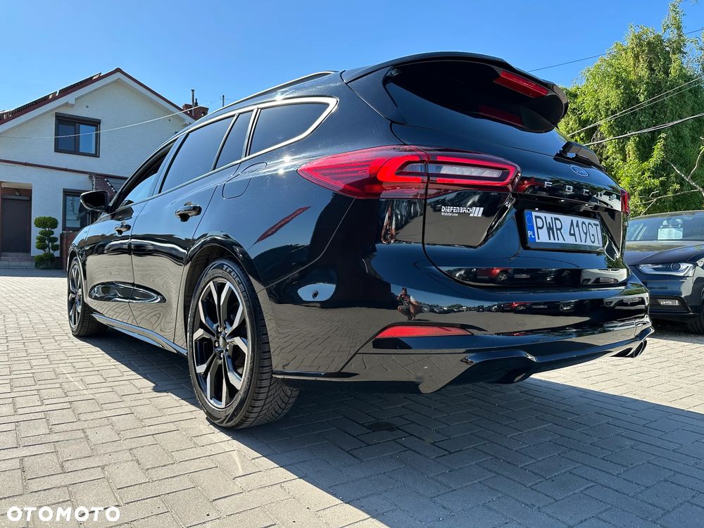 Ford Focus SW - 38