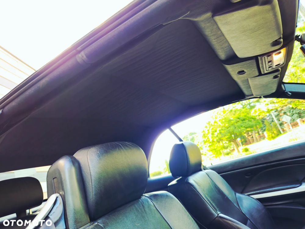 BMW Seria 3 323Ci - 30
