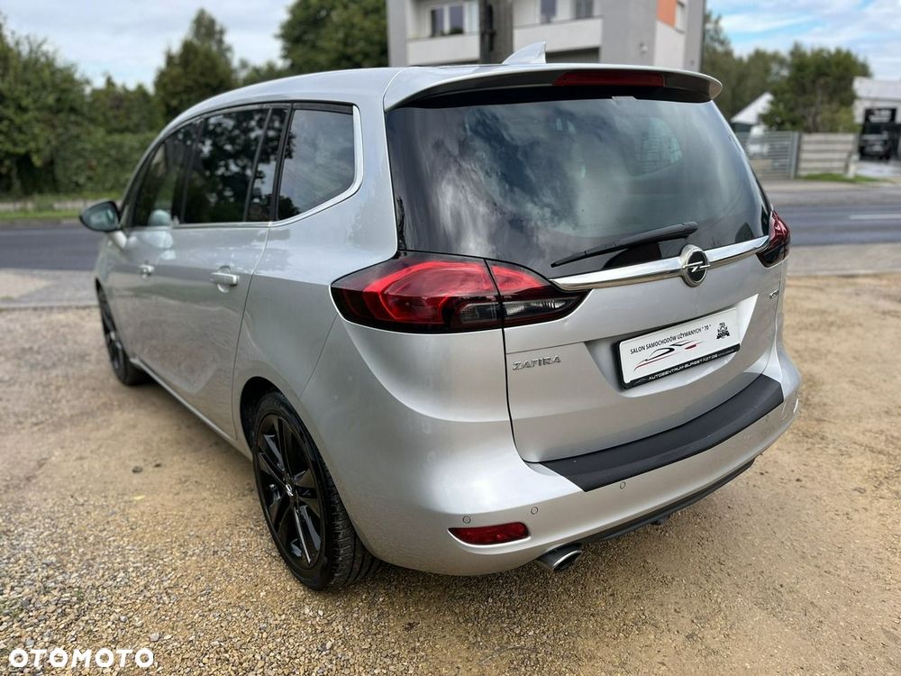 Opel Zafira - 10