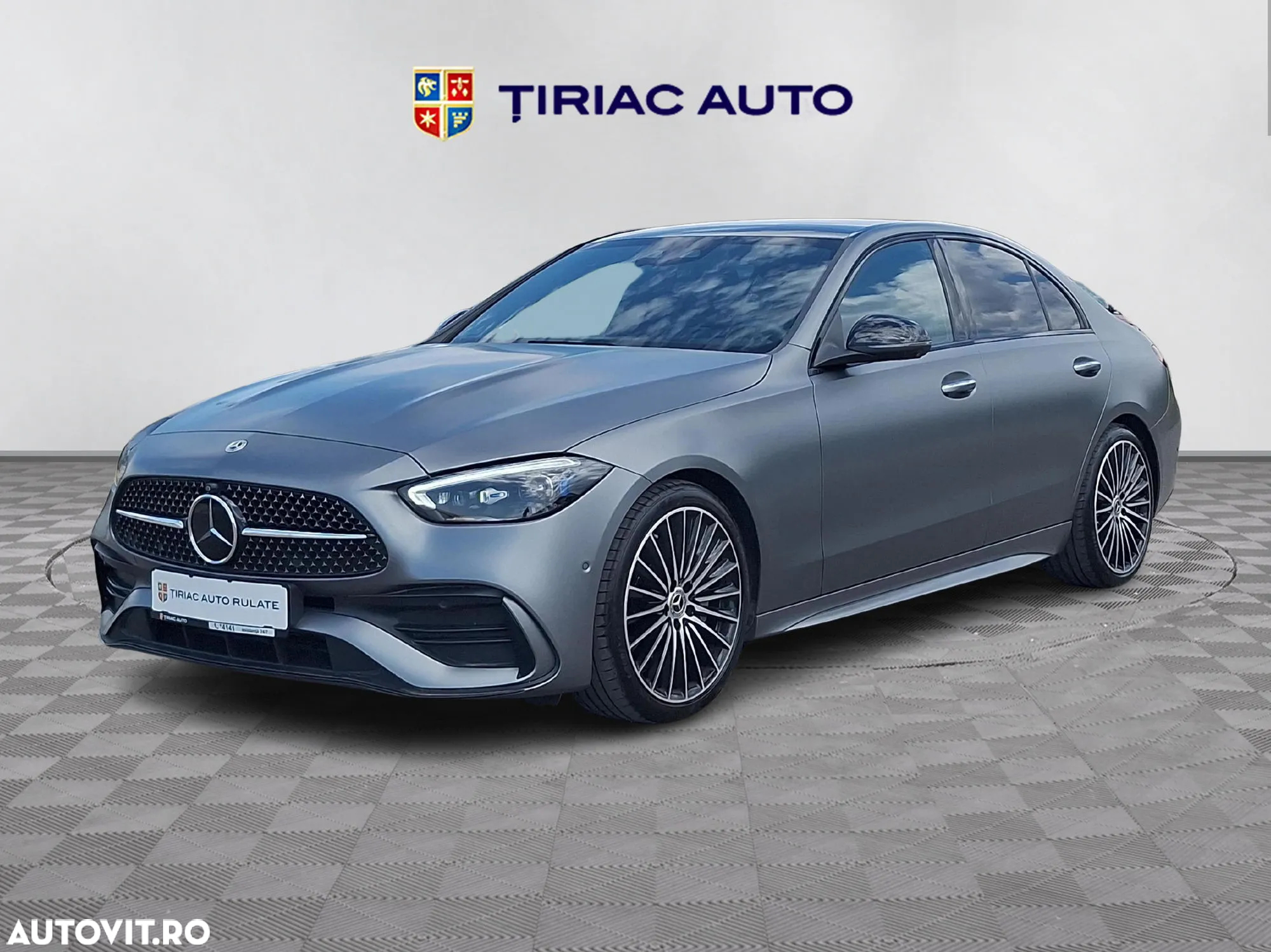 Mercedes-Benz C 300 4Matic T 9G-TRONIC - 2