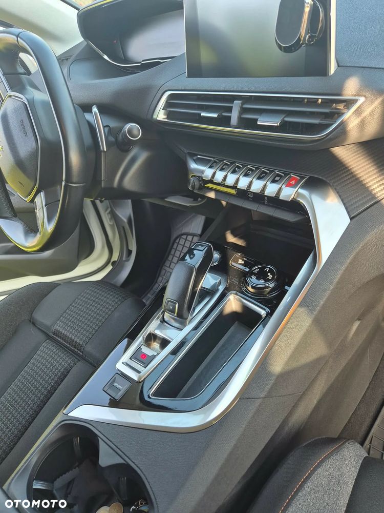 Peugeot 3008 PureTech 130 Stop & Start GPF EAT8 Allure - 8