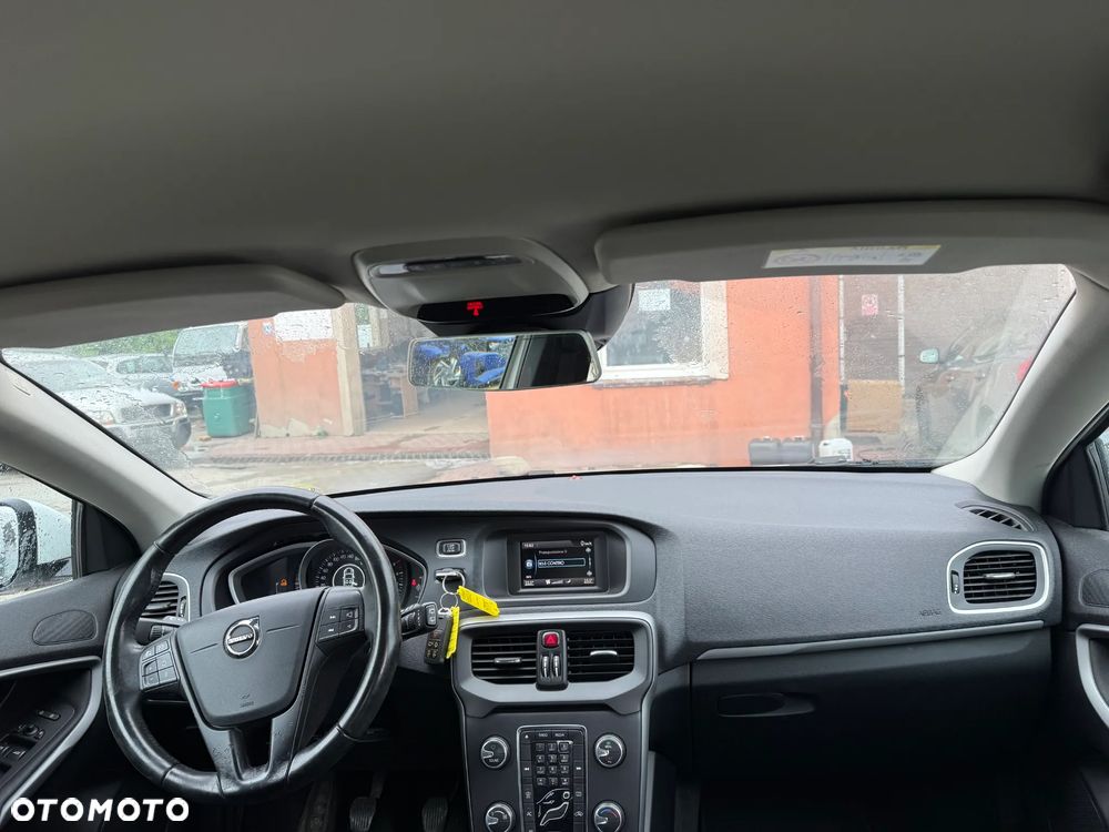 Volvo V40 D2 - 8