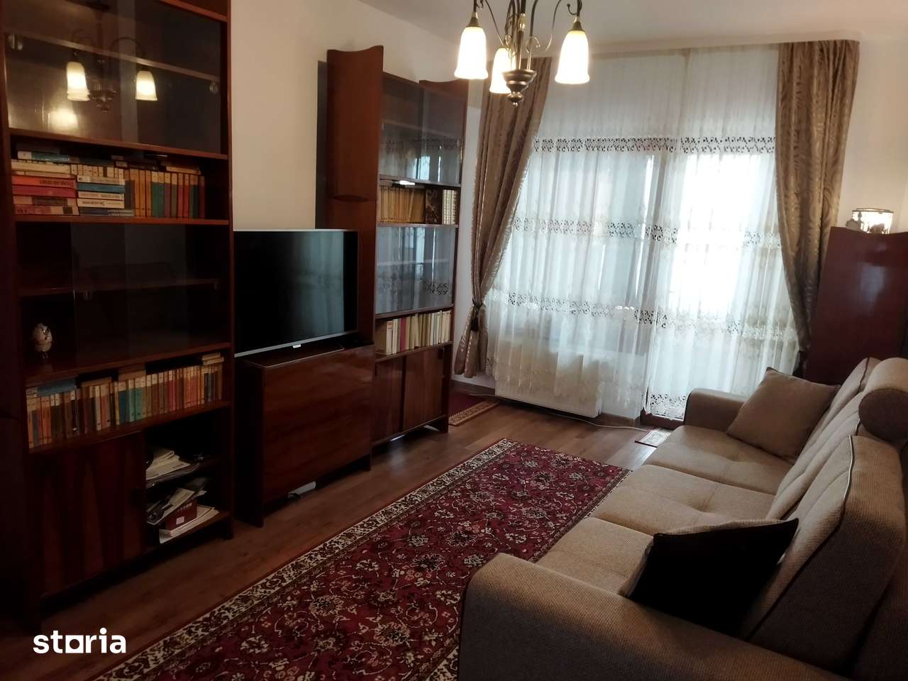 Vând garsoniera 30mp cu logie inchisa 3,2mp — fotografia 1
