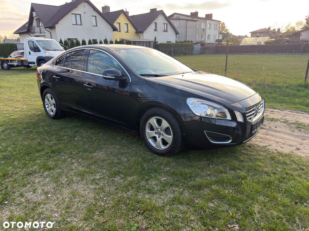 Volvo S60 D5 Summum - 3